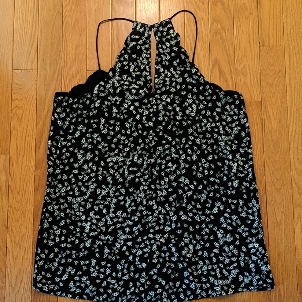 Express Reversible Tank Top - Picture 2 of 4